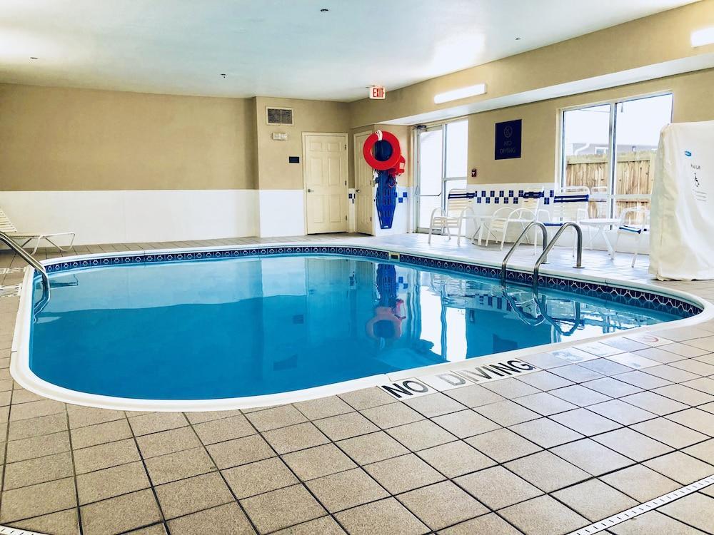 Comfort Suites Terre Haute University Area Kültér fotó