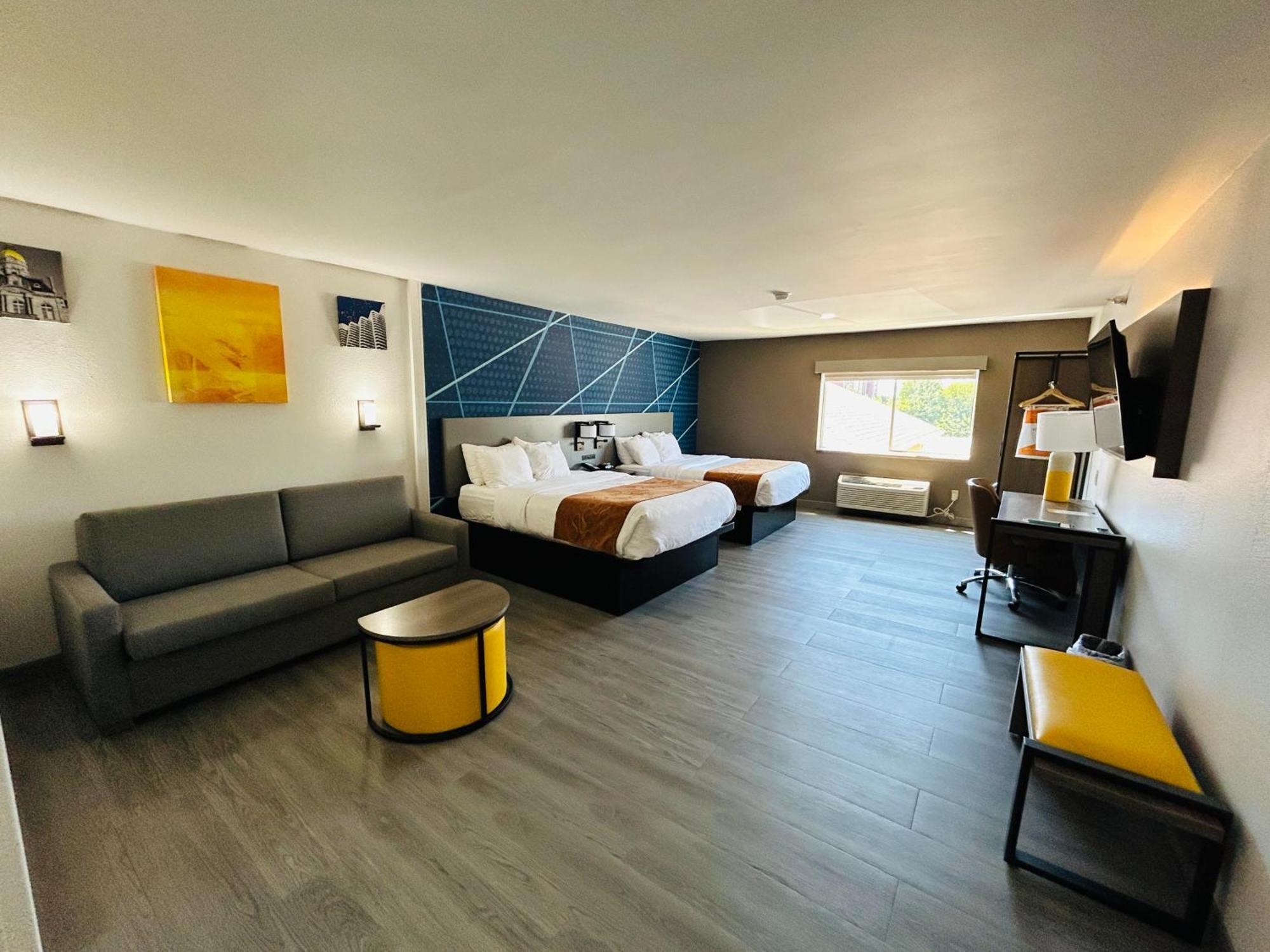 Comfort Suites Terre Haute University Area Kültér fotó