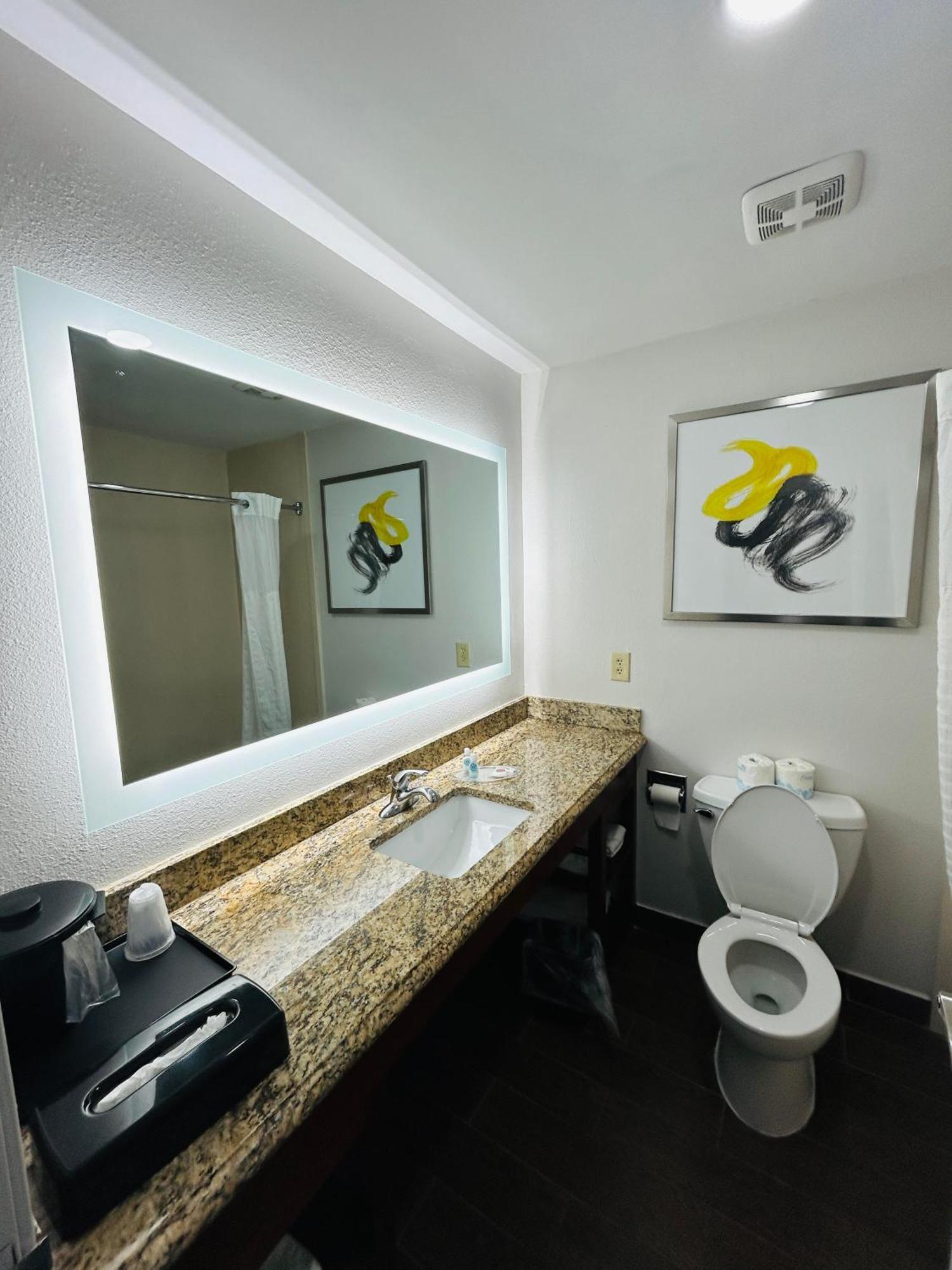 Comfort Suites Terre Haute University Area Kültér fotó