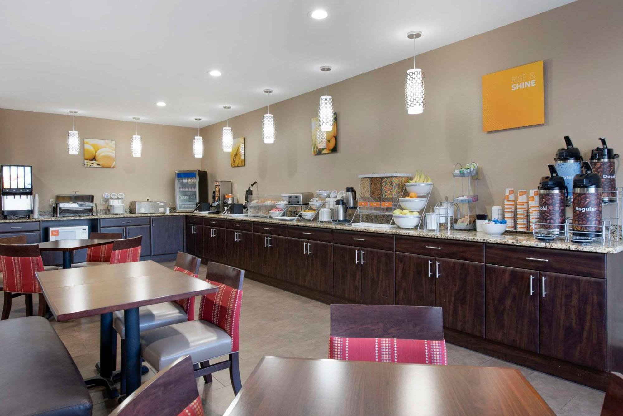 Comfort Suites Terre Haute University Area Kültér fotó